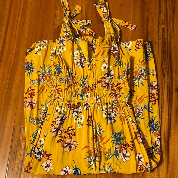 Dresses & Skirts - Blue Islands Large